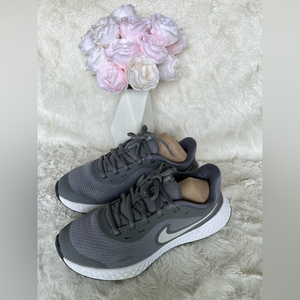 Nike Gray Youth Sneakers - Picture 2 of 11